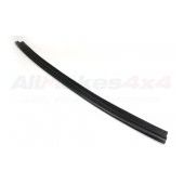 Borracha Inferior da Porta Traseira Land Rover Defender 1999-2010 - LR055354 - Marca Allmakes